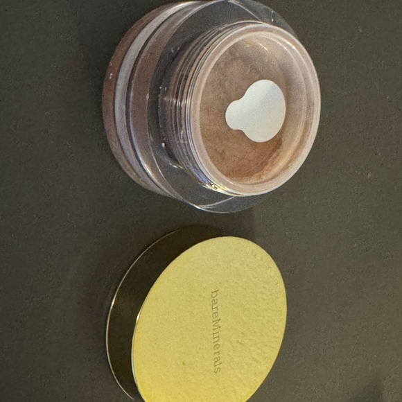BareMinerals - Healthy Radiance 8g .28 oz - Picture 2 of 5